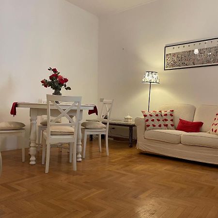 Elegant Apt-Typical Roman Palazzina Pz Alessandria ภายนอก รูปภาพ