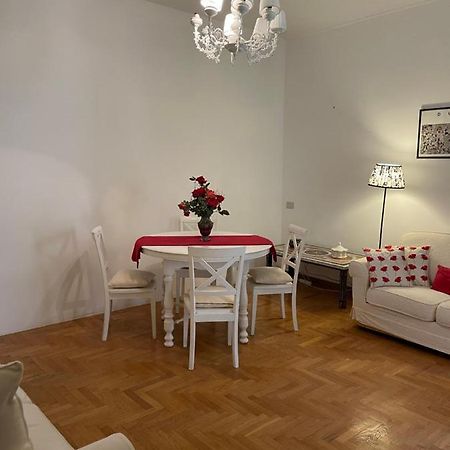 Elegant Apt-Typical Roman Palazzina Pz Alessandria ภายนอก รูปภาพ