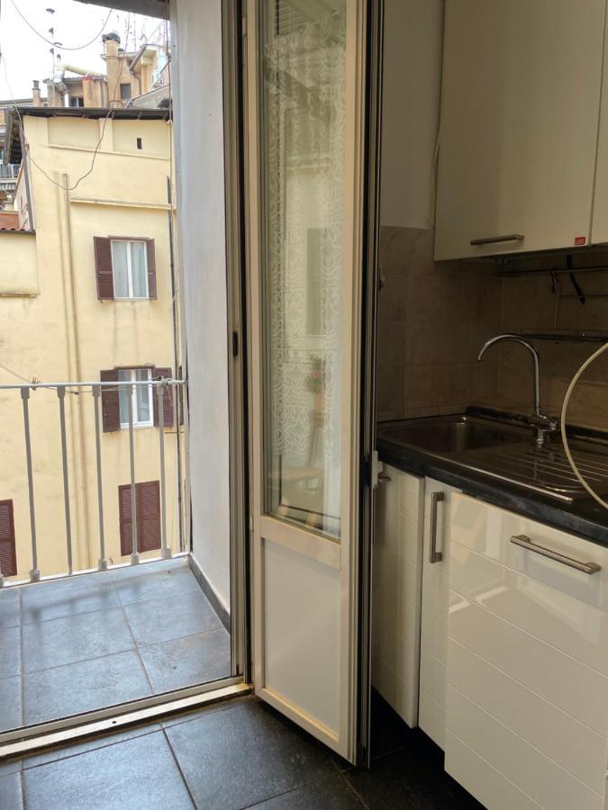 Elegant Apt-Typical Roman Palazzina Pz Alessandria ภายนอก รูปภาพ