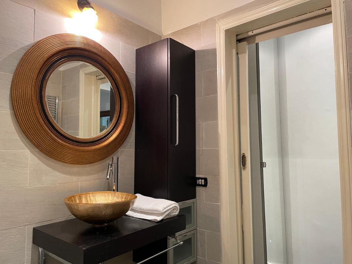 Elegant Apt-Typical Roman Palazzina Pz Alessandria ภายนอก รูปภาพ