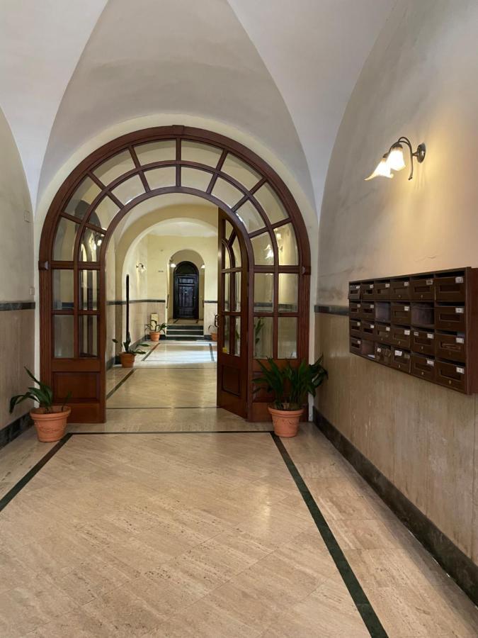Elegant Apt-Typical Roman Palazzina Pz Alessandria ภายนอก รูปภาพ